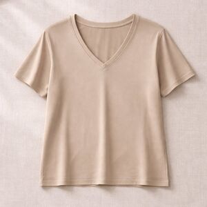 Fabletics White V-Neck Short Sleeve Tee